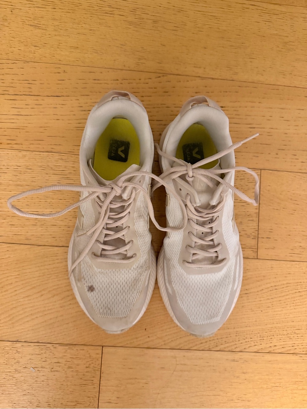 Vegan Veja Men's White Beige Low-Top Sneakers Size 8